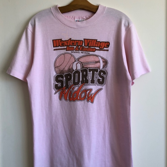 1987 Vintage Pink Reno Casino Souvenir T-Shirt - Picture 4 of 7
